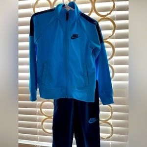 Nike warm up suit 4-5 years